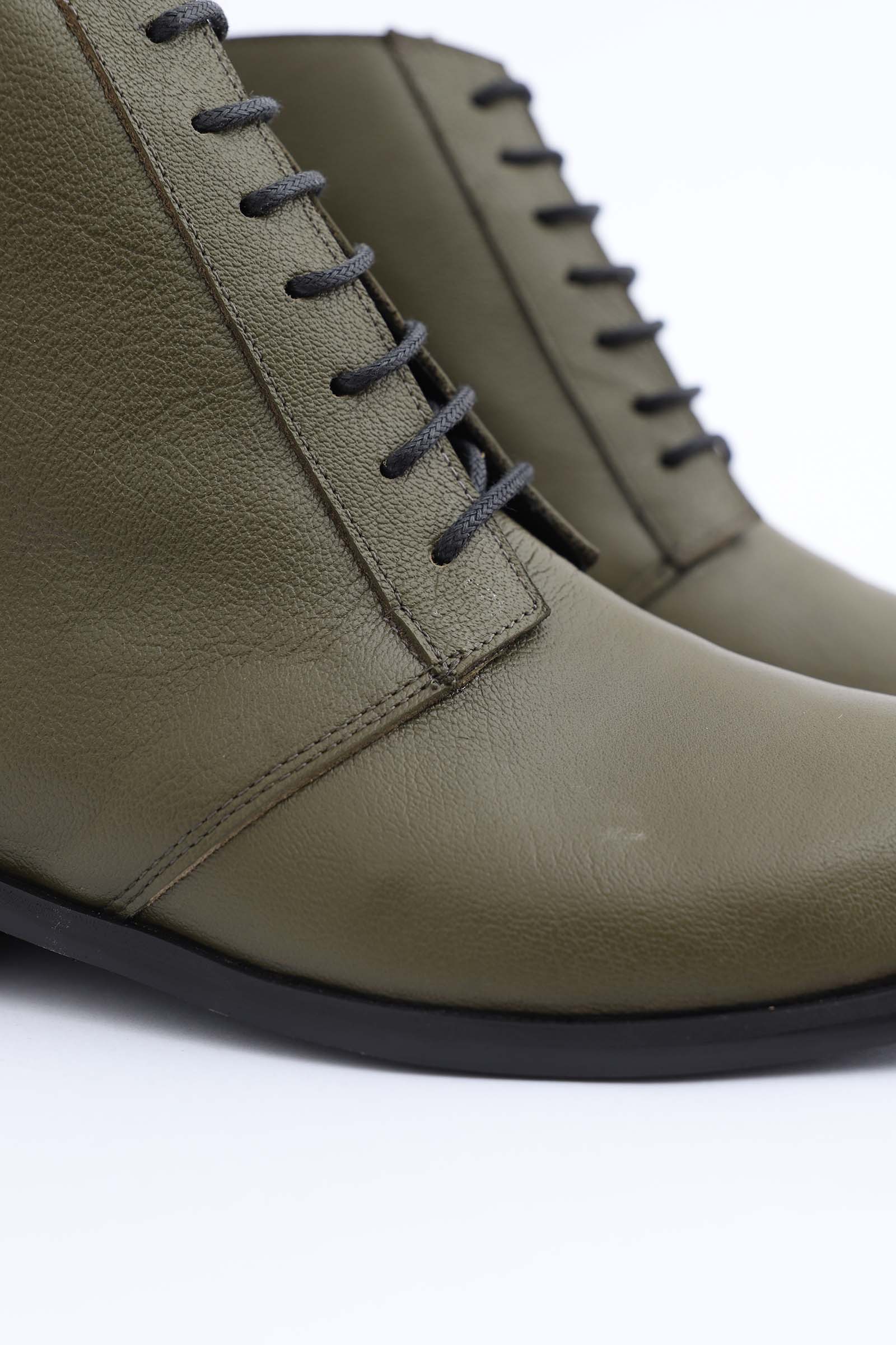 Botín Dalea Verde Musgo