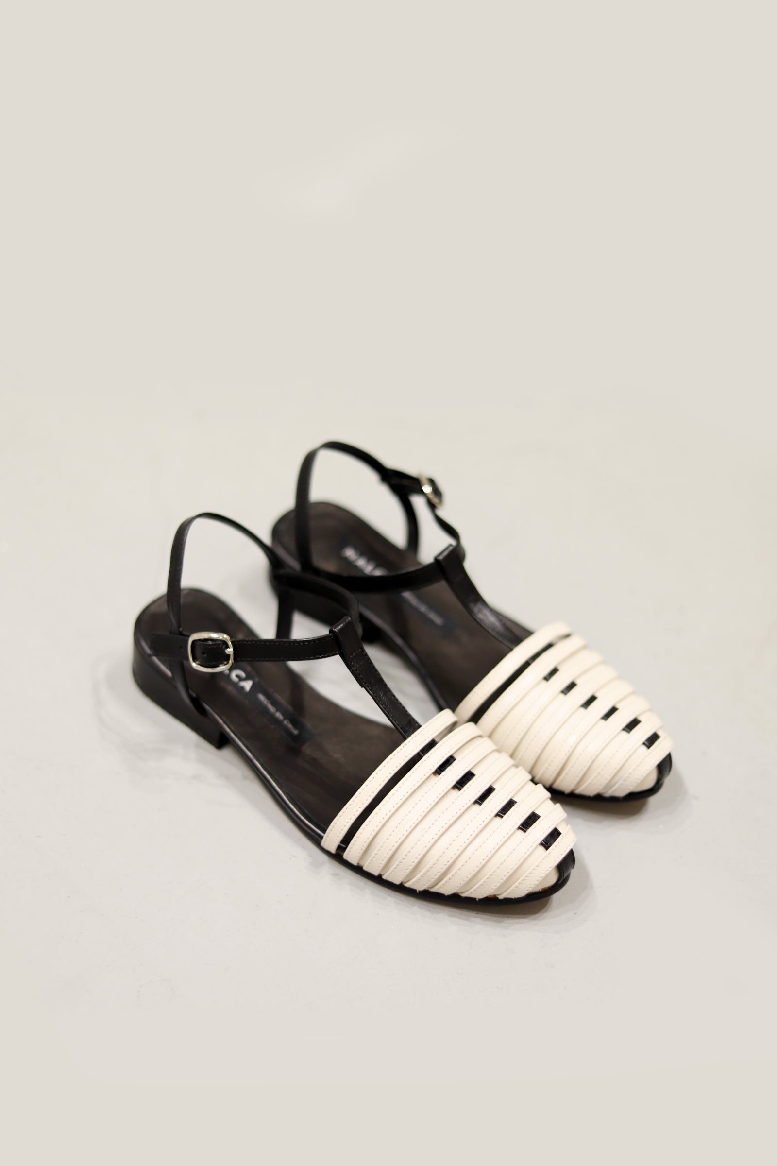 Zapato Coyan Blanco Negro
