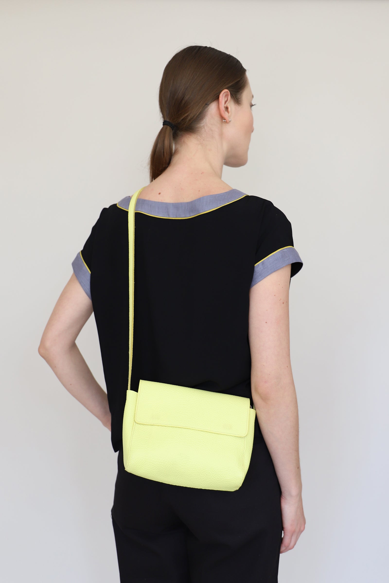 Cartera N.18 Amarillo Pastel Grano