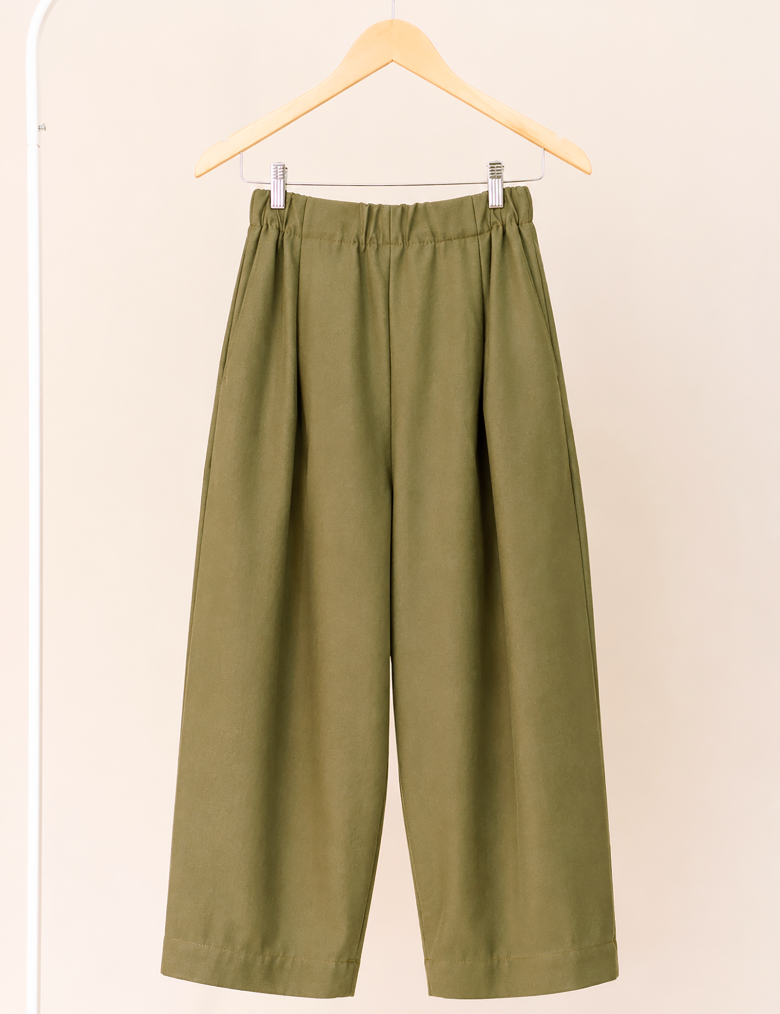 PANTALONMOY_1036196e-bd55-4b1d-bf2d-849f036d10e3.png