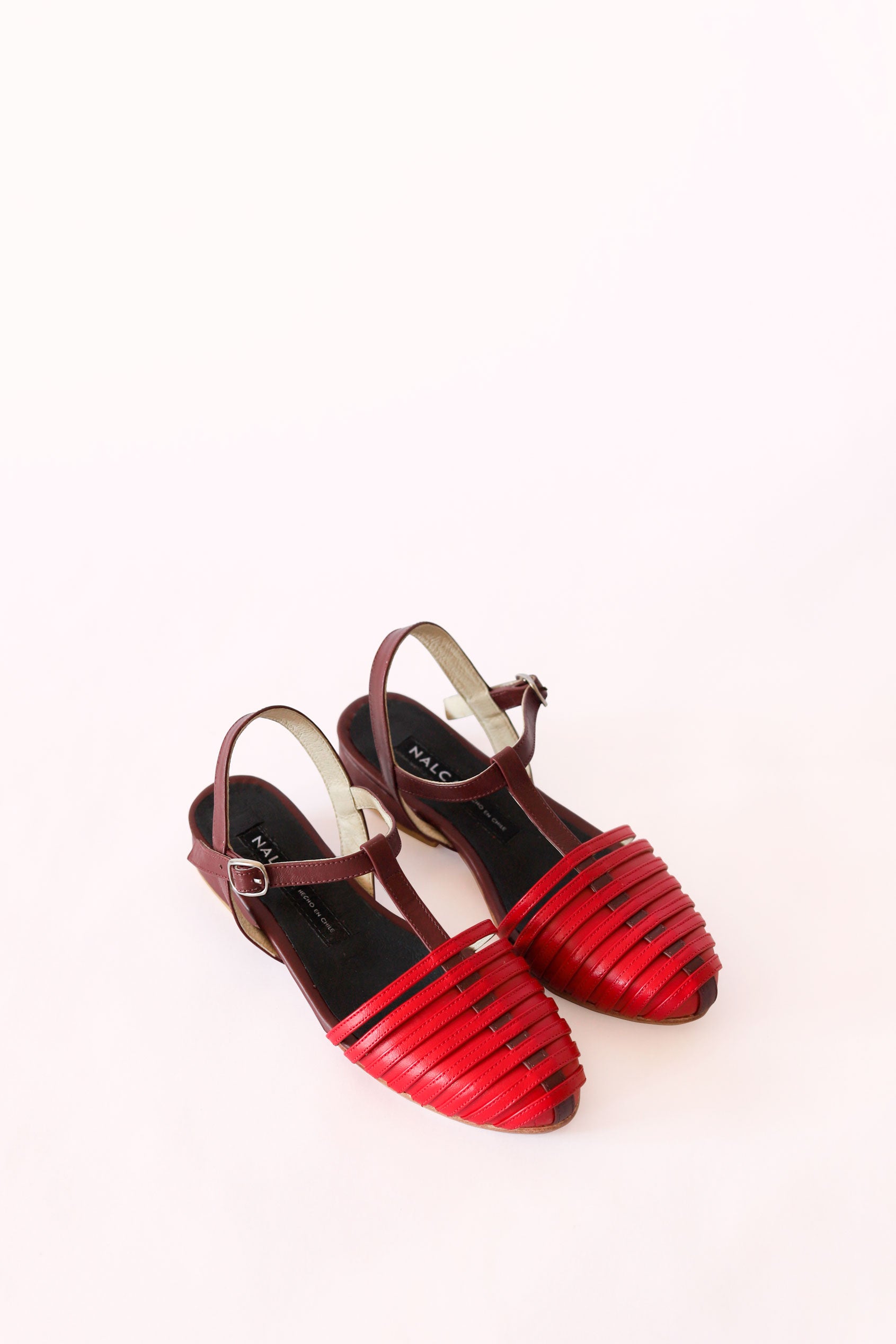 Zapato Coyan rojo burdeo