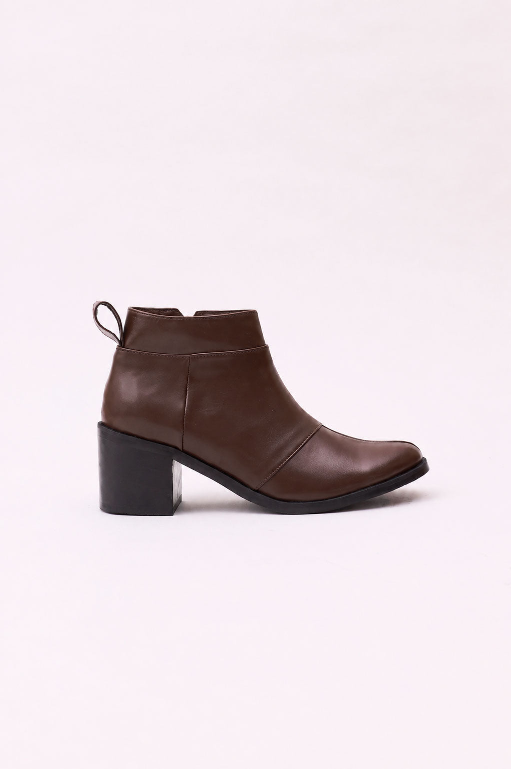 Zapato Numa Café