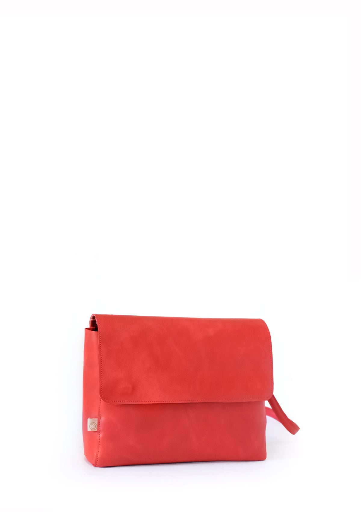 01_EM_is_handmade_cartera_n.21_cuero_rojo.jpg