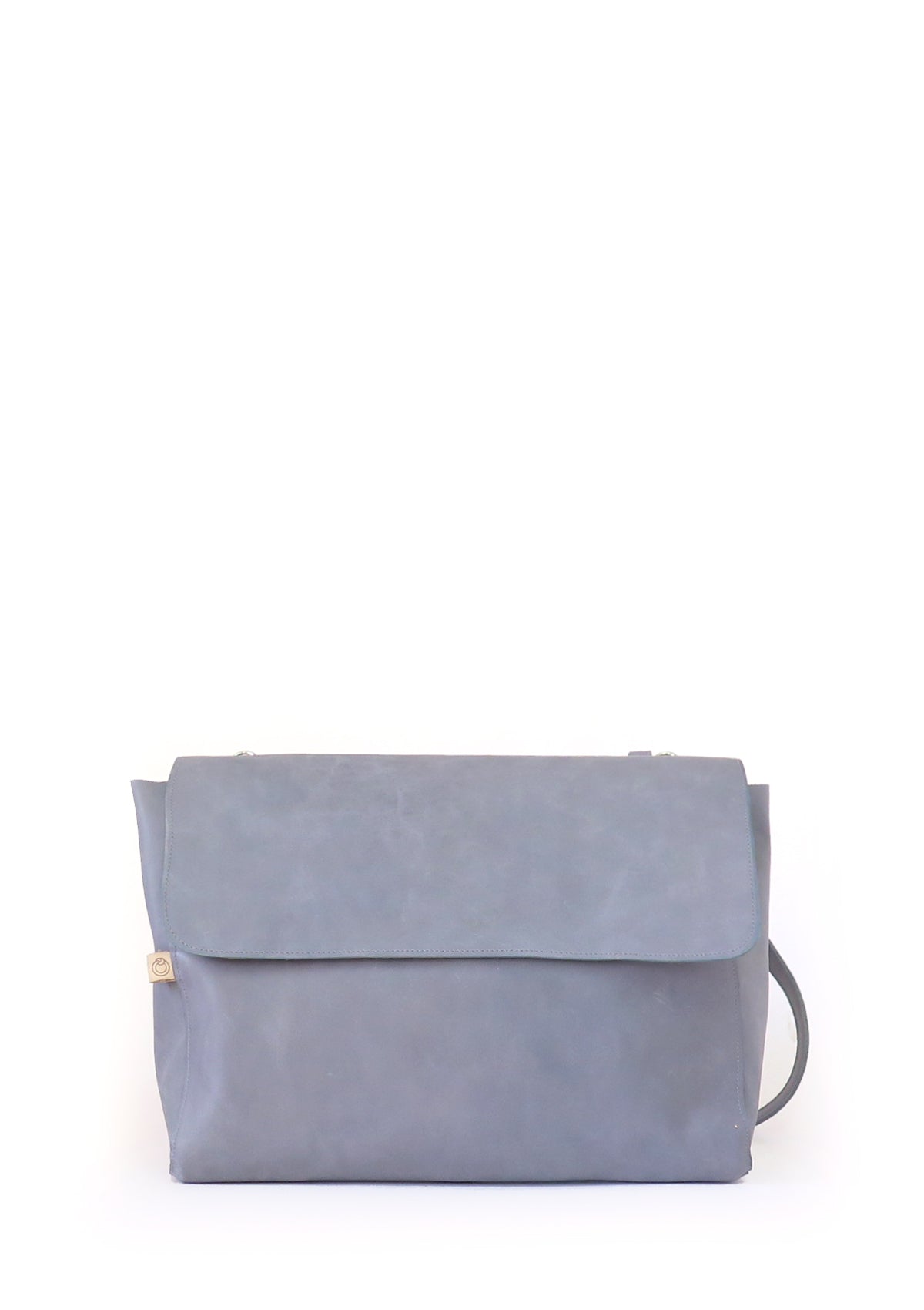 01_Em_is_handmade_Cartera_N.20_cuero_gris_blue.jpg