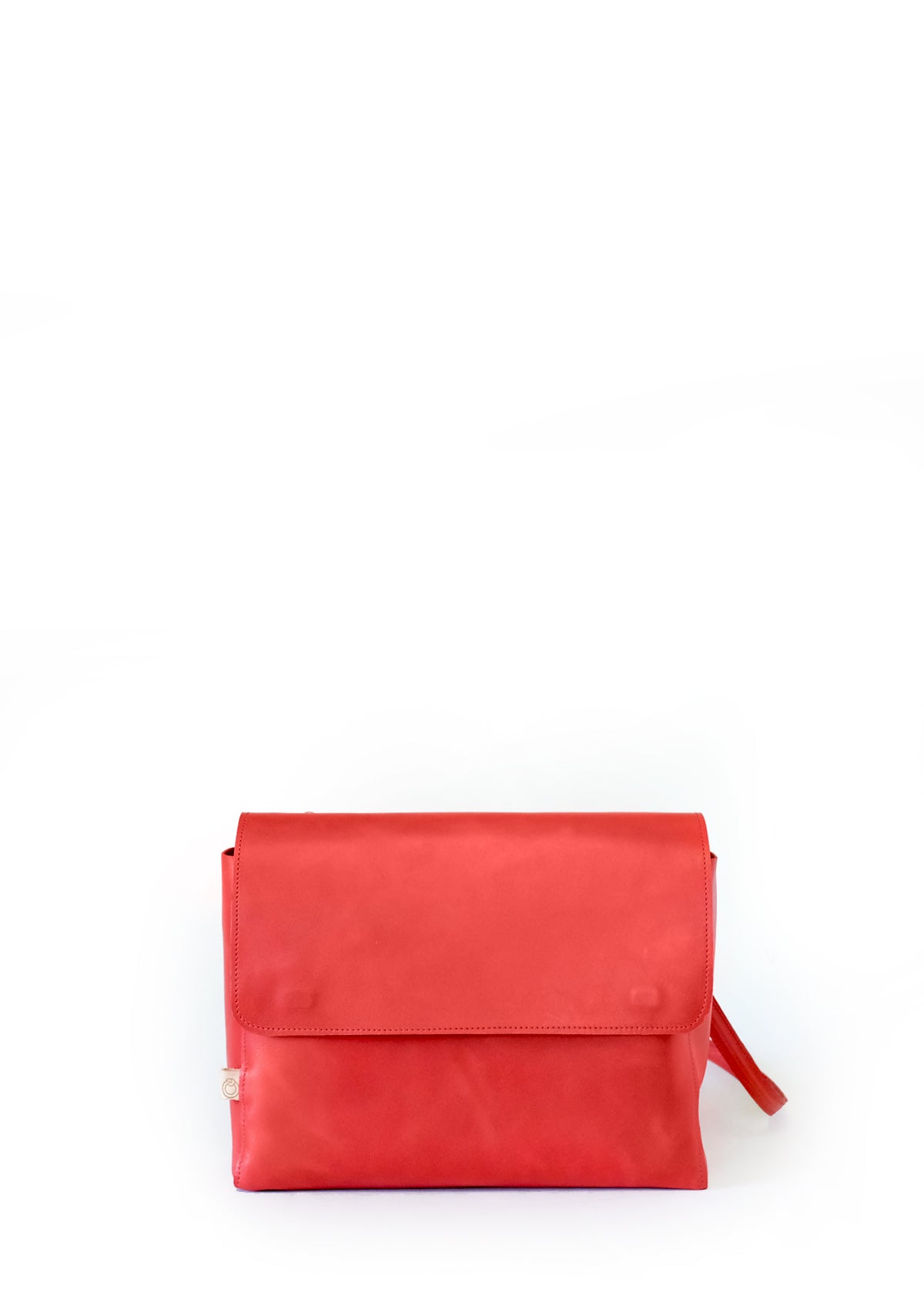02_EM_is_handmade_cartera_n.21_cuero_rojo.jpg