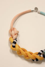 Collar cadena amarillo/damasco